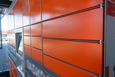 automatic delivery, luggage storage delivery service, order system.の写真素材
