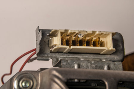 multi-contact electrical connector, electric plug, multi-contact terminal