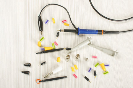 Oscilloscope probe accessories and tips