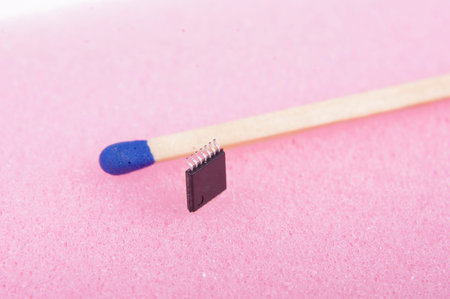 Low profile TSSOP 14-lead standard chip in comparison with match head