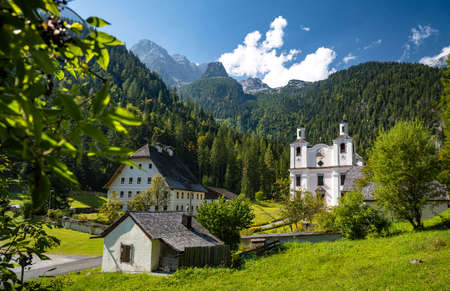Pilgrimage church Maria Kirchental in St. Martin bei Lofer in the beautiful Salzburg region, Austria, Europeの写真素材
