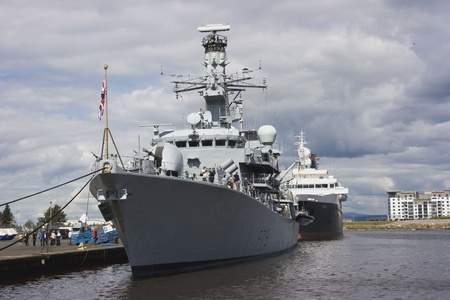 HMS Portland at Leith, Edinburgh, Scotland. HMS Portland is a type 23 Duke Class Frigate. Launched on the River Clyde in 1999. It is 133 metres long and has a displacement of 4,900 tonnes. Formerly used as anti-submarine ship.のeditorial素材