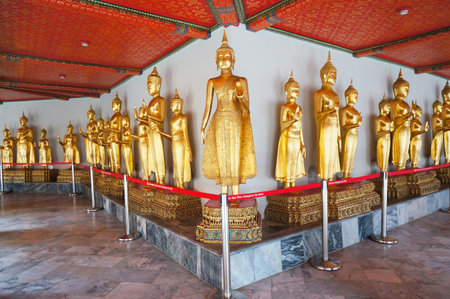 Golden Buddha at Wat pho Bagkok Thailand