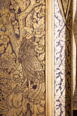 Thai art on temple windowのeditorial素材