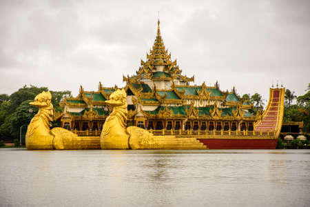 karaweik palace hotel in kandawgyi lake, yangon, myanmarのeditorial素材