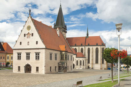 Slovakia, PreÅ¡ovskÃ½ kraj, Slovakia, Bardejov, Market Square St Egidius Basilica and Town Hallのeditorial素材