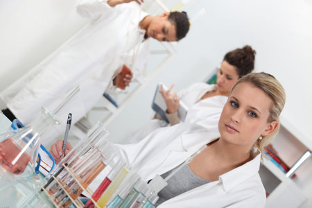 Women working in the lab