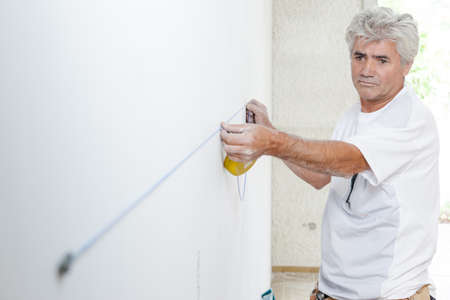 Better measure this againの写真素材