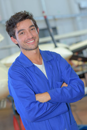 hangar skill worker