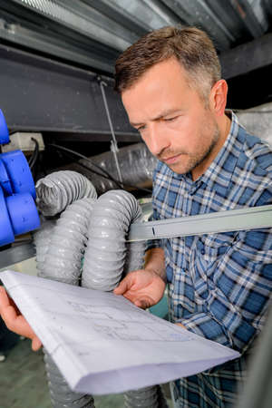 Installing a hvac systemの写真素材