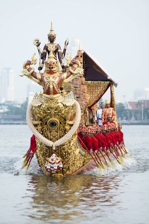 BANGKOK,THAILAND-NOVEMBER,2 The Royal Barge Procession Exercises on the occasion for Royal Kathin ceremony which will take place at Wat Arun Ratchavararam,November 2,2012 in Bangkok,Thailand のeditorial素材