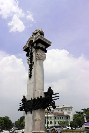 Bangkok, Thailand - 29 May, 2020 : The marble pillars are decorated with Bronze Viking boat motif at Phan Fa Lilat Bridge, meaning Bridge of Who Passes The Sky.のeditorial素材