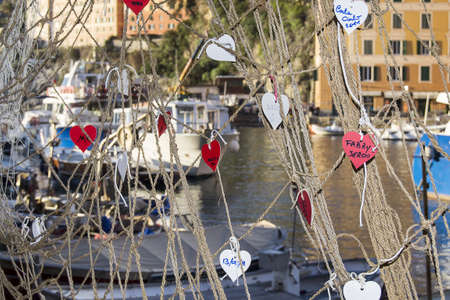 hearts in the fishing netの写真素材