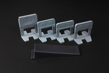 Wedge and leveling blocks for tilers