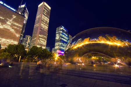 Chicago Bean with Skyline Reflection, Chicago, USAのeditorial素材