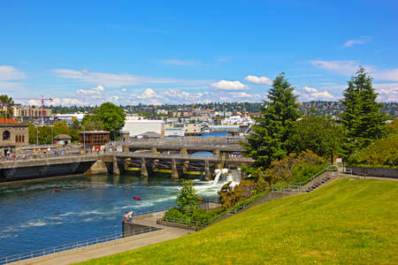 Ballard Locks in Seattle. Locks connect the waters of Puget Sound with freshwater of Lake Union and Lake Washington.の写真素材
