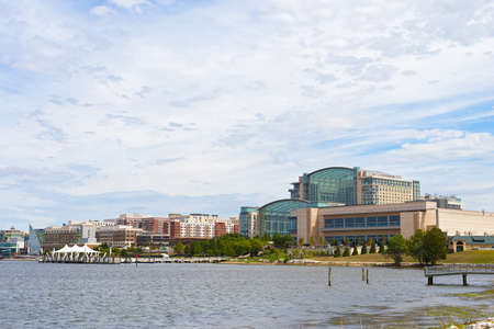 OXON HILL, MARYLAND, USA SEPTEMBER 11: National Harbor panorama on September 11, 2016. The waterfront with restaurants, shops outlet and movies under the sky located in only fifteen minutes by car from DC.のeditorial素材