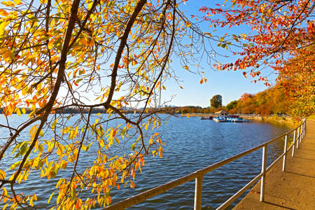 Pathway around the perimeter of Tidal Basin in the sunny fall morning, USA. Late autumn around Tidal Basin in US capital.の写真素材