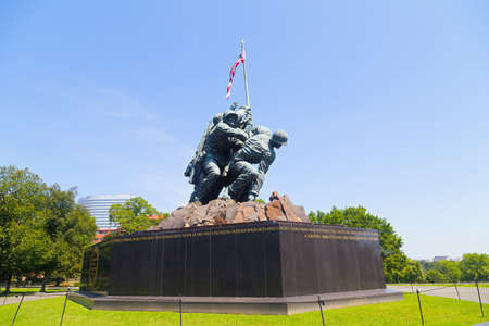 WASHINGTON DC, USA â AUGUST 27, 2016: Marine Corps War Memorial in Arlington, VA, USA. The Iwo Jima Memorial was dedicated on November 10, 1954, by President Dwight D. Eisenhower.のeditorial素材