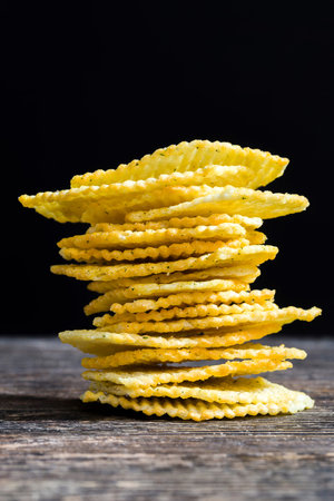 chips in spices and flavorings to improve the taste, ordinary potato chips with a corrugated surface