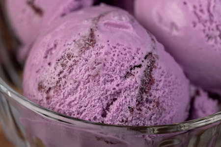 ice cream with blueberry flavor, blueberry ice cream balls in glassの写真素材