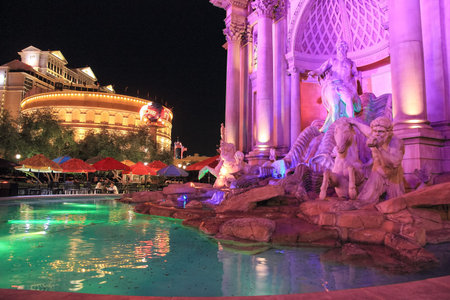 Las Vegas, USA - 15 July 2013: Walking in Las Vegas. City streets. Commercial and private buildings. Street life.のeditorial素材