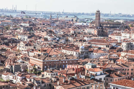 Venice, Italy - May 29, 2016: Venice in Italy, the architecture of the city, Venice is a popular tourist destination of Europe.のeditorial素材