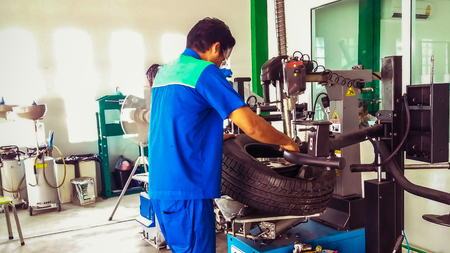technical assembler tire   in tire service centerのeditorial素材