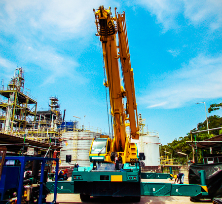 crane preparation for lift equipment in process area of chemical plantのeditorial素材