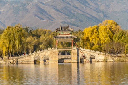 Willow bridge at Xidi of Summer Palace in autumn, Beijingのeditorial素材