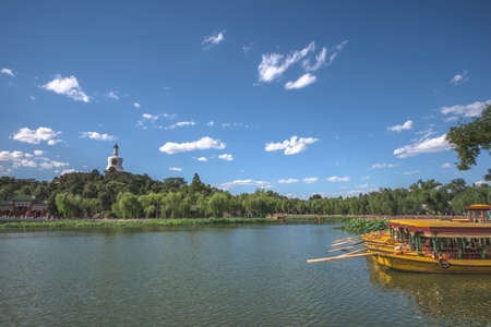 Scenery of Beihai park in Beijingのeditorial素材