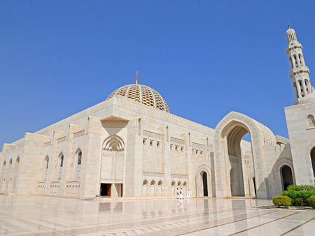 MUSCAT, OMAN - May 10, 2016: Sultan Qaboos Grand Mosqueのeditorial素材