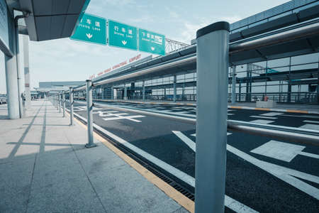 Carriageways of the Shanghai Pudong International Airportのeditorial素材