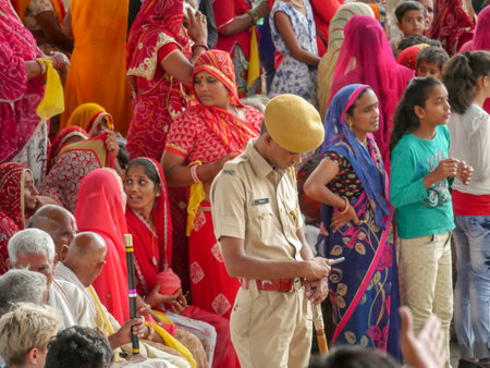 Pushkar, Rajasthan / India - November 5, 2019 : Crowd gathered in Stadium at Indiaâs biggest culture fair âPushkar Fairâ.のeditorial素材