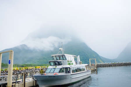 Mildford Sound, New Zealand â December 17th, 2017 :  Scenery of Milford Sound port cruise, Fiordland National Park most popular traveling destination in  South Island, New Zealand.のeditorial素材