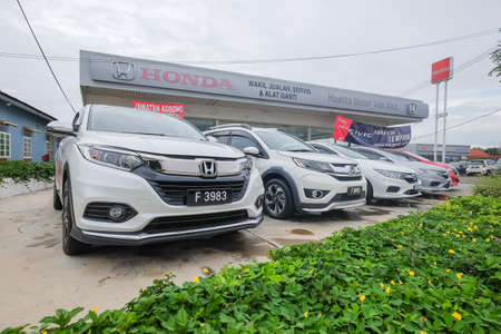 Segamat, Malaysia - November 27th , 2019 : The Honda car dealership on Segamat , Malaysia  with new cars for sale .のeditorial素材