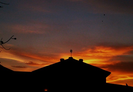 Mosque silhouette at duskの素材