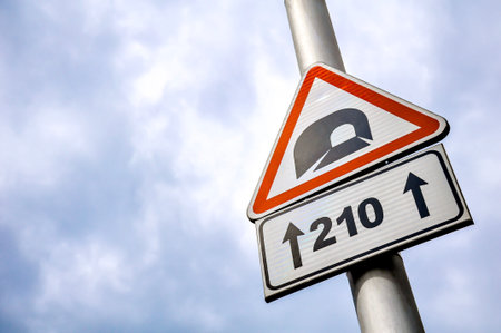 Tunnel warning sign.