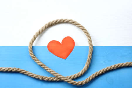 Installation of a thick rope around the symbol of the heart top view / Love loop trapの写真素材