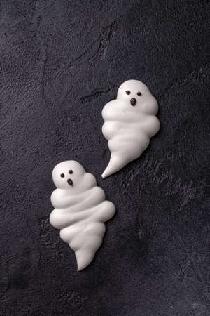 Meringue ghoast as halloween party decorの写真素材