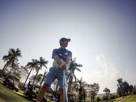 Just about to hit hole 9 par 4の素材