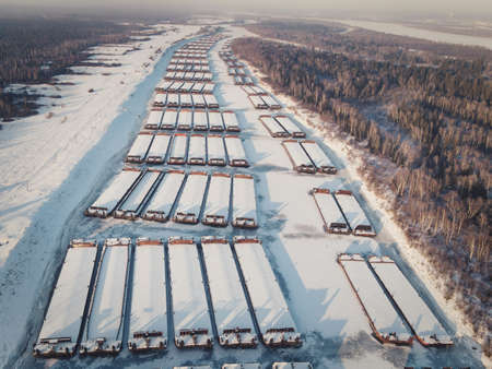 Ships fall asleep during winterのeditorial素材