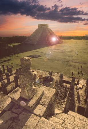 Sunset view of grand pyramid at Chichen Itzaの写真素材