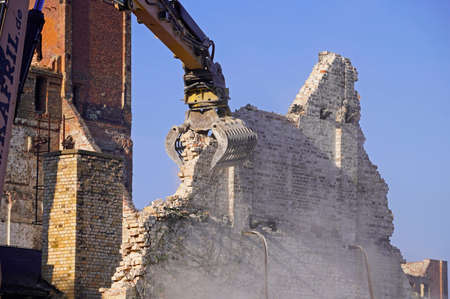 Demolition of the storage building of the Boellberger MÃ¼hle complex in Halleの写真素材