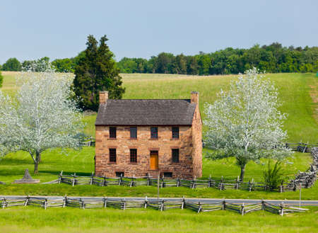 The old stone house in the center of the Manassas Civil War battlefield site near Bull Runの写真素材