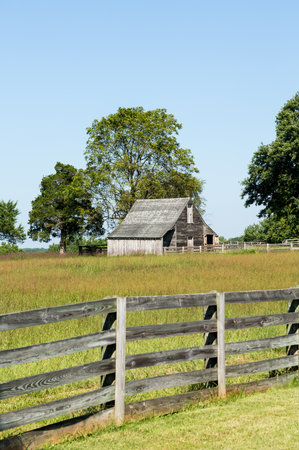Meeks Stable at Appomattox is traditional wooden farm building in use at the end of the Civil Warのeditorial素材