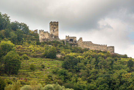 Ruins of Hinterhaus above the town of Spitz, Austriaのeditorial素材