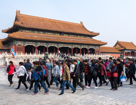 BEIJING, CHINA - 19 OCTOBER 2018: Crowds of tourists approach Palace Museum in Forbidden Cityのeditorial素材