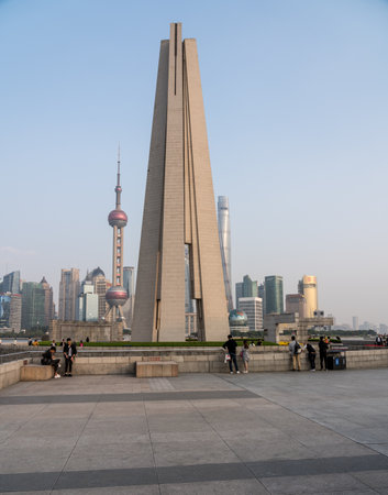 SHANGHAI, CHINA - 26 OCTOBER 2018: Monument to Peoples Heroes with Shanghai in backgroundのeditorial素材
