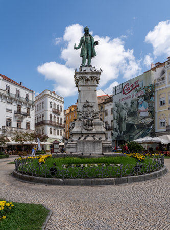 Coimbra, Portugal - 11 August 2019: Statue and gardens in the town center of Coimbraのeditorial素材